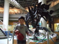 自然史標本館：ステゴサウルスの前で